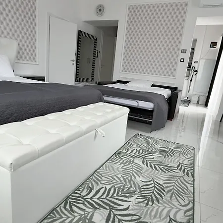 Sloapart Apartman *